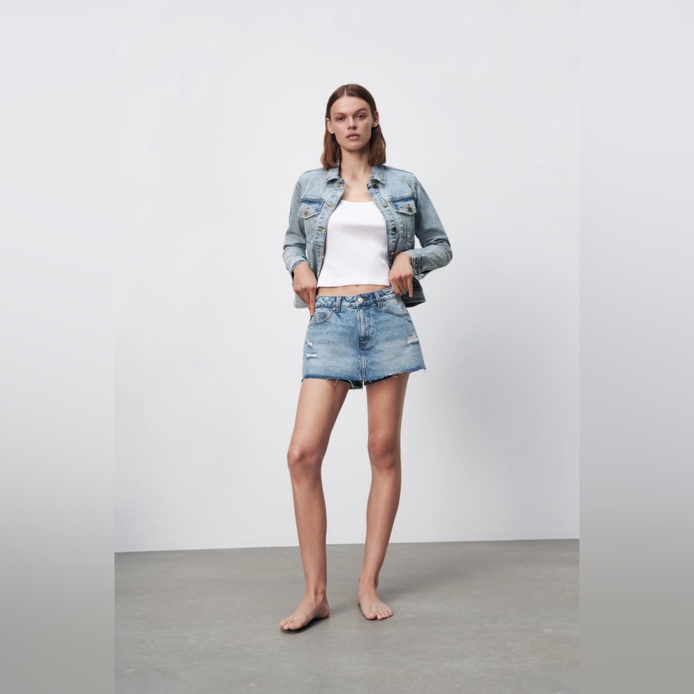 Zara Size XS Z1975 MID RISE DENIM SKORT in LIGHT BLUE